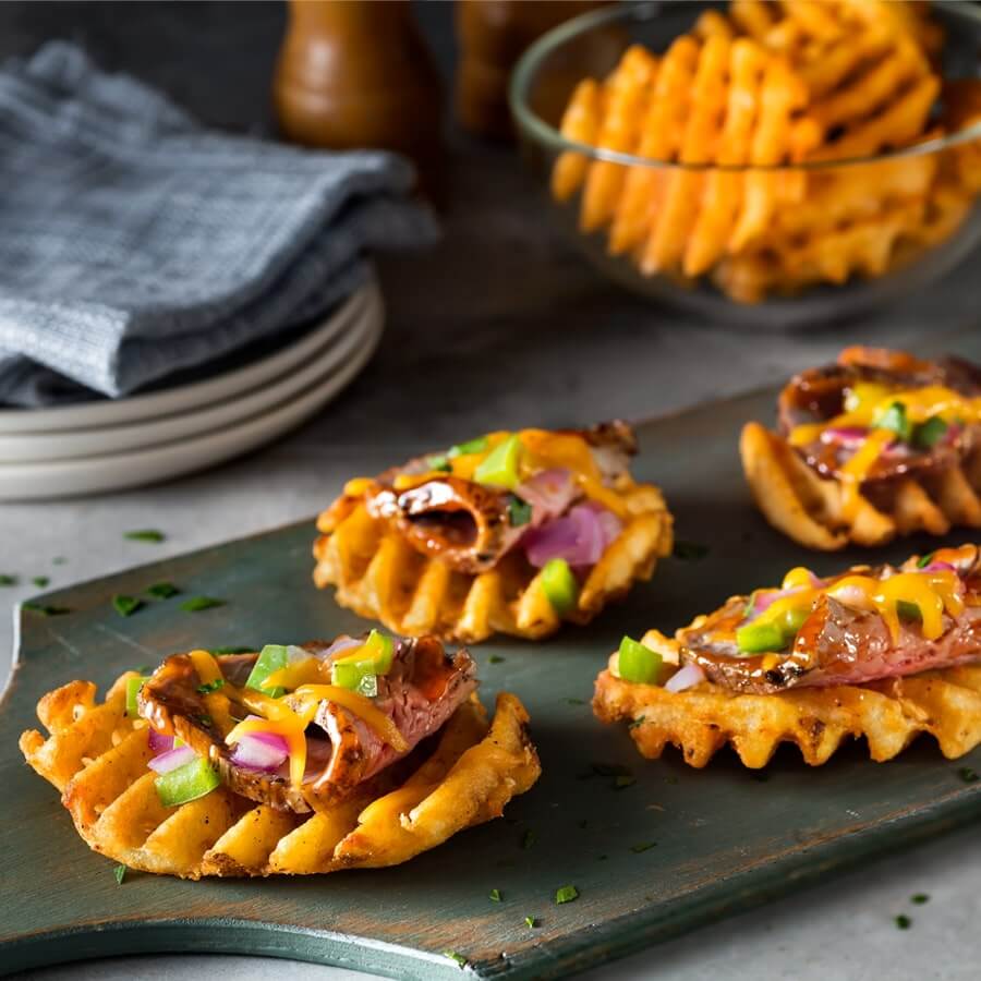 Bouchées gaufrées au fromage et au steak Philly